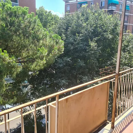 Vibes - 6 En-suite Apartment *