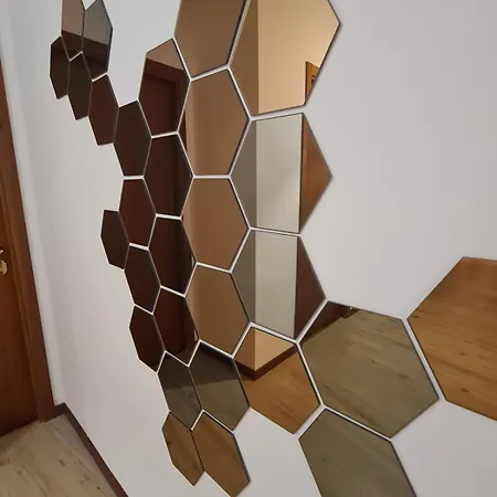 Vibes - 6 En-suite *