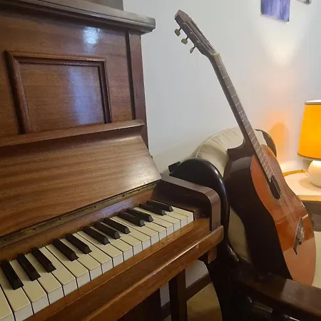 Vibes - 6 En-suite Apartment *