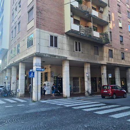 Διαμέρισμα Bologna Vibes - 6 Rooms 7 Baths - Self Check-In *