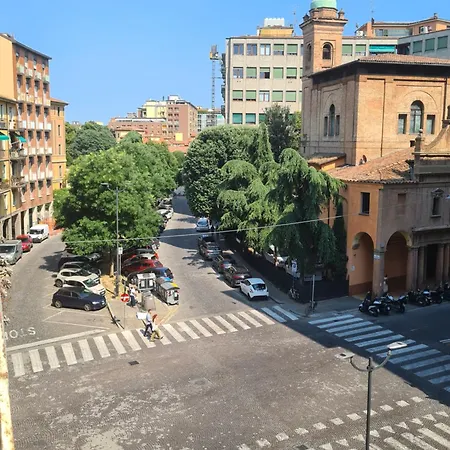 Διαμέρισμα Bologna Vibes - 6 Rooms 7 Baths - Self Check-In
