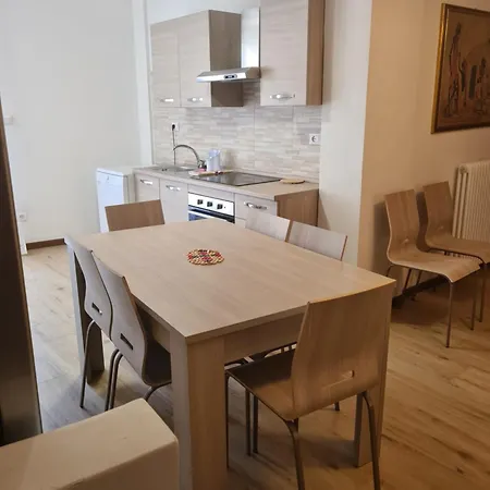 Vibes - 6 En-suite * Bologne