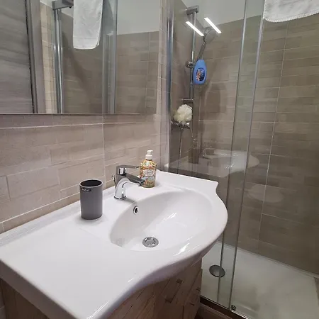 Vibes - 6 7 Baths - Self Check-in Bologna