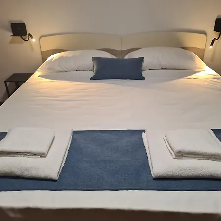 Bologna Vibes - 6 Rooms 7 Baths - Self Check-In