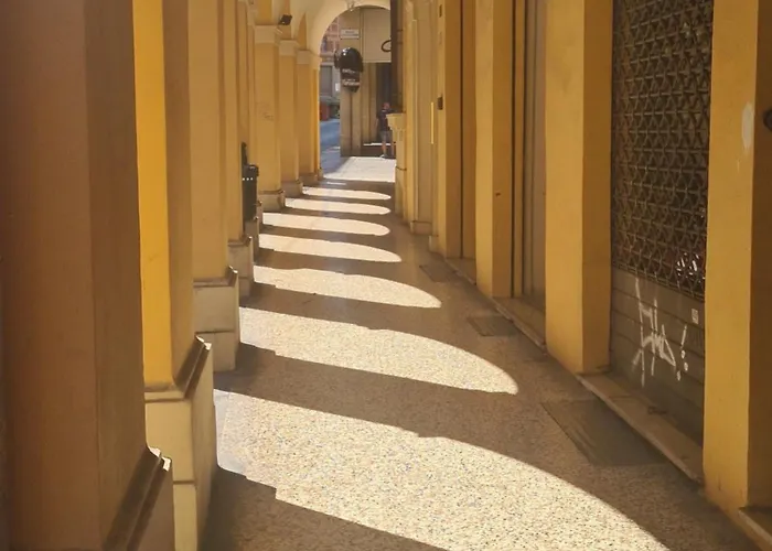 Daire Bologna Vibes - 6 Rooms 7 Baths - Self Check-In