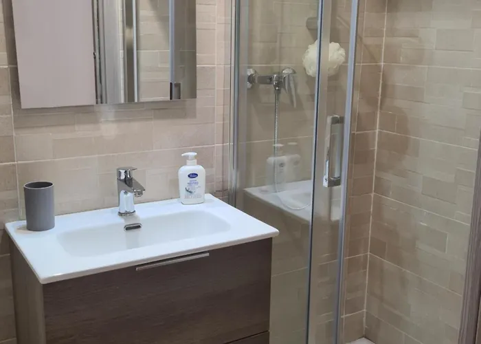 Vibes - 6 En-suite *