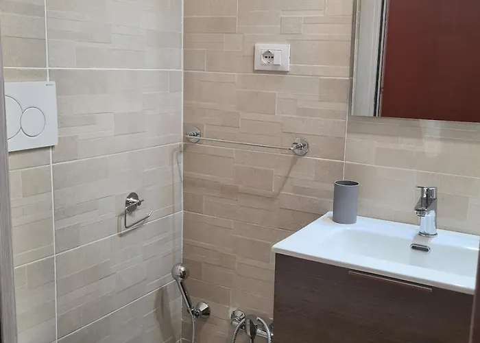 Vibes - 6 En-suite 아파트 *