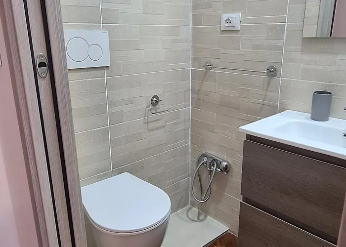 Bologna Vibes - 6 Rooms 7 Baths - Self Check-In *