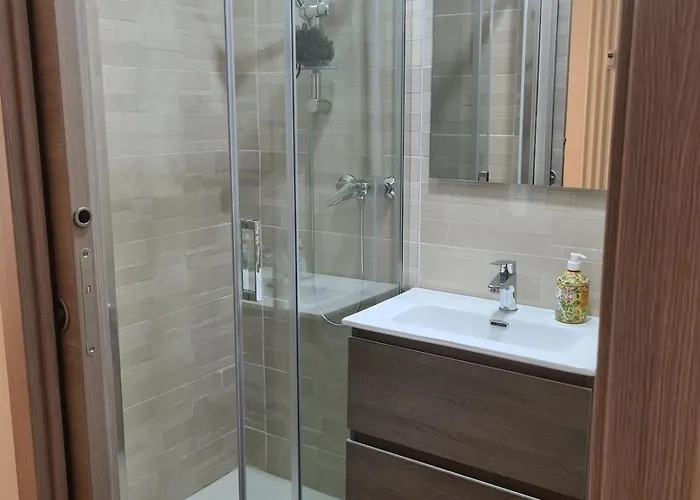 Bologna Vibes - 6 Rooms 7 Baths - Self Check-In Daire *