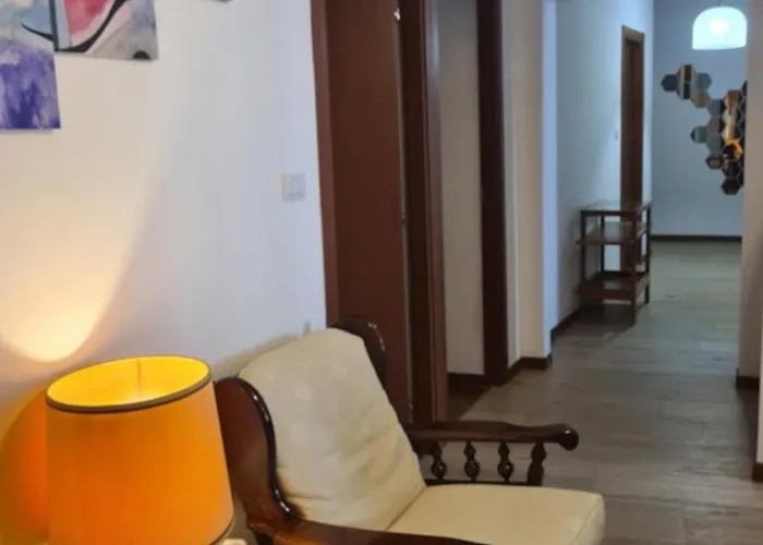 Daire Bologna Vibes - 6 Rooms 7 Baths - Self Check-In *